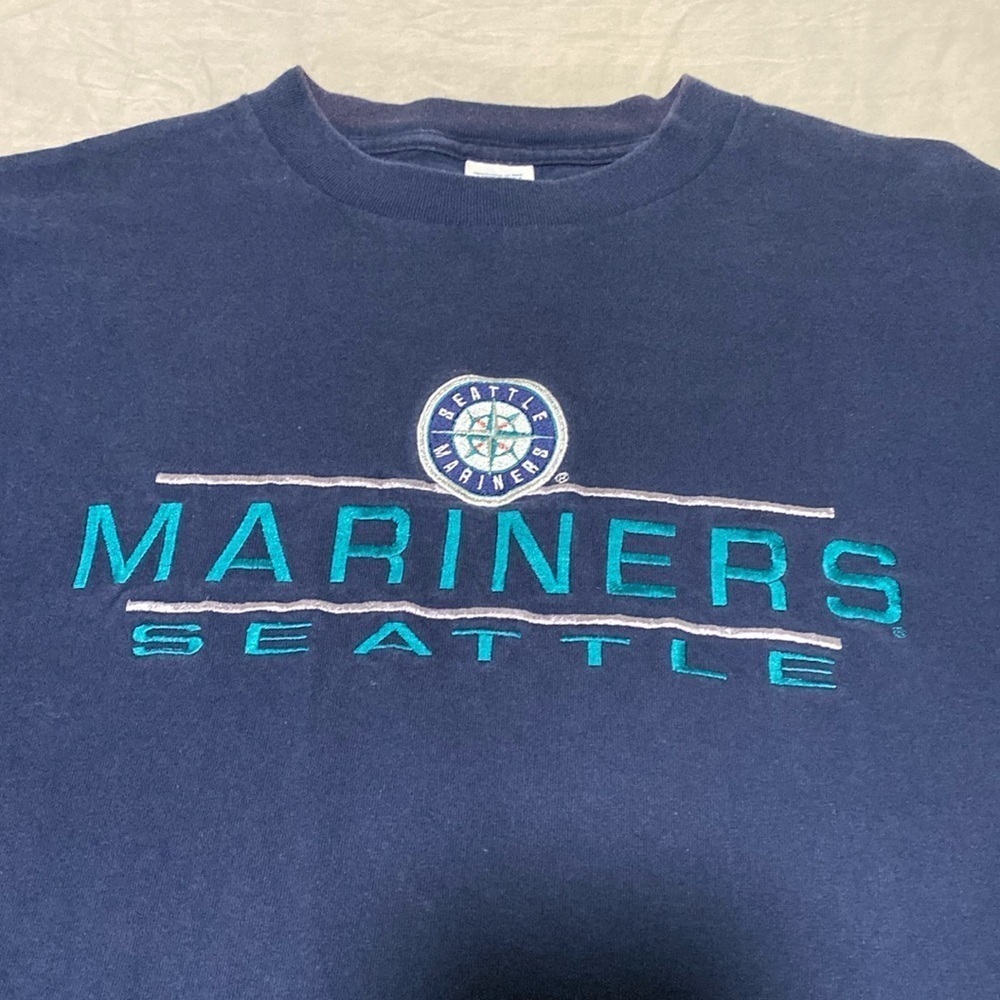 Seattle Mariners embroidered men’s size large Tshirt - Picture 4 of 8